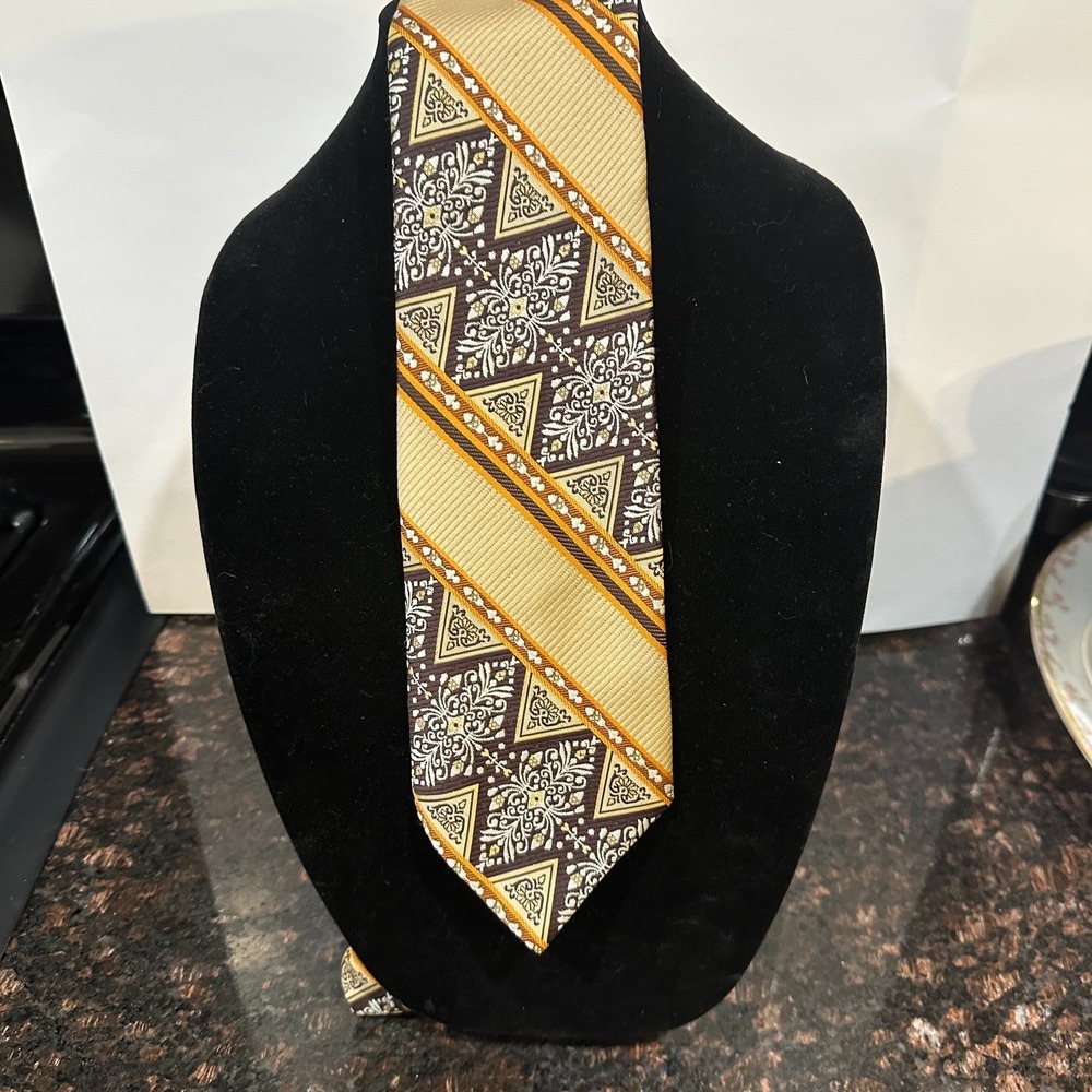 Vintage Wembley Memlon Geometric Necktie Men Brown Gold Beige Floral Pattern Tie